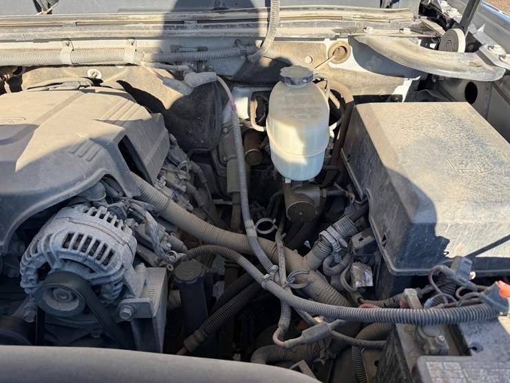 2014-chevrolet-2500-image-13