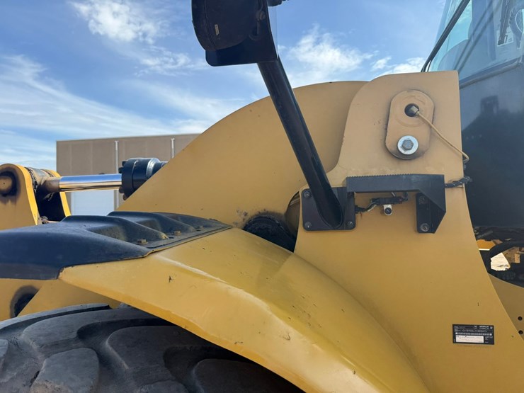 2013-caterpillar-950k-image-26
