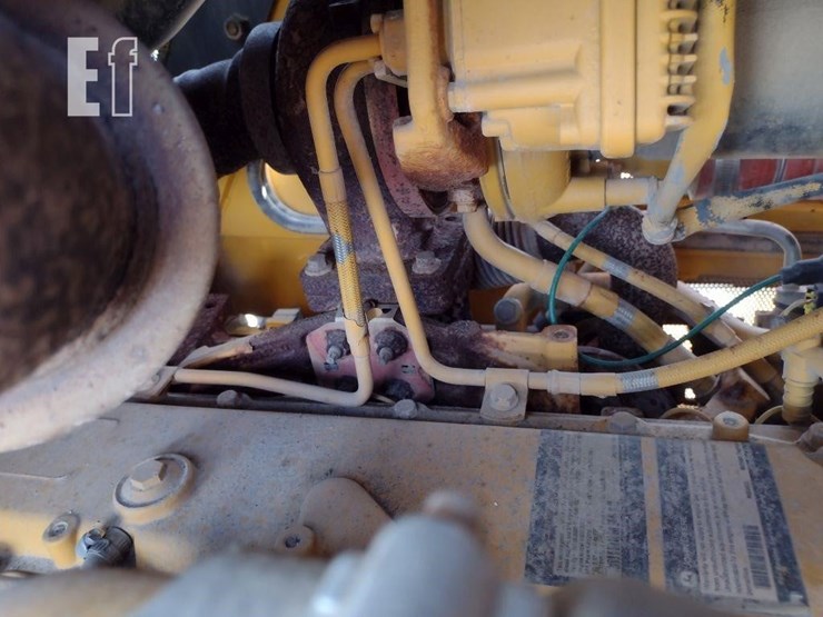 2021-deere-750l-lgp-image-39