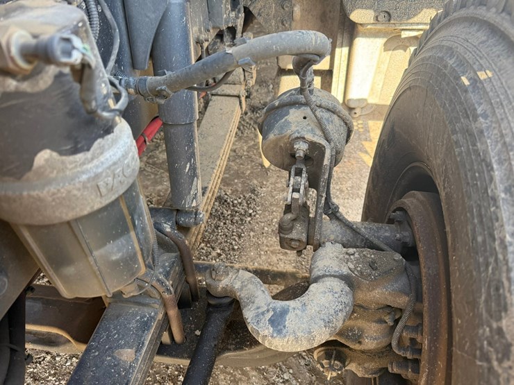 2021-kenworth-t880-image-12