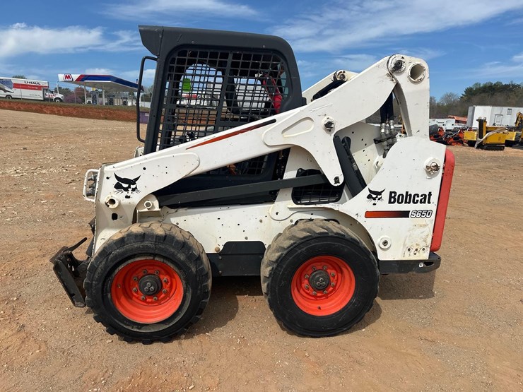 2016-bobcat-s650-image-9