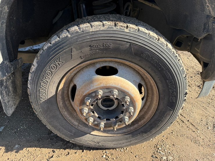 2017-ford-f550-xl-image-99