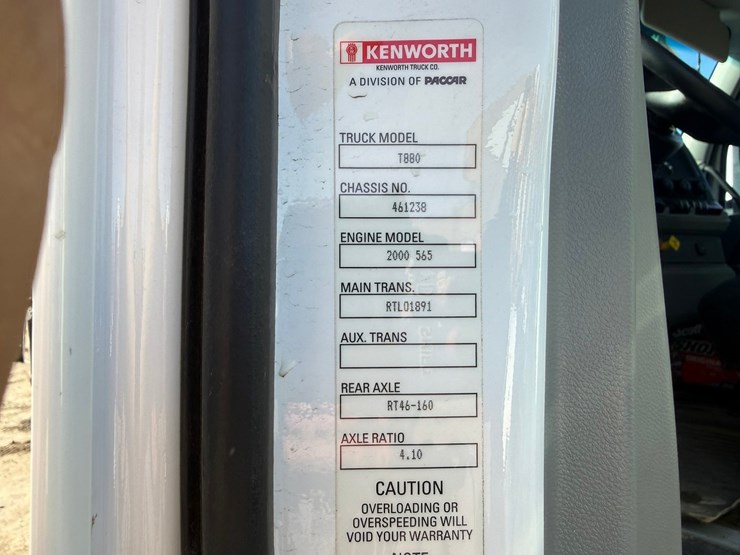 2021-kenworth-t880-image-104