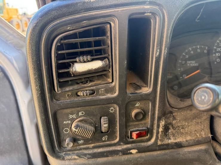 2006-chevrolet-2500-image-46