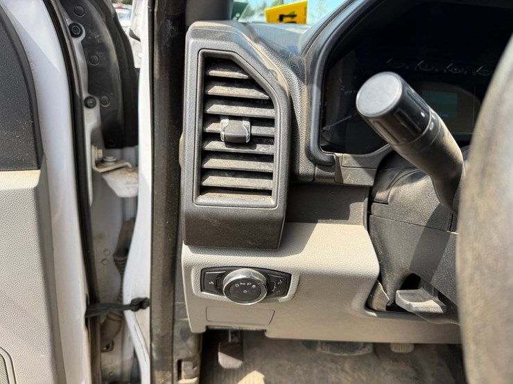 2020-ford-f550-xl-image-48