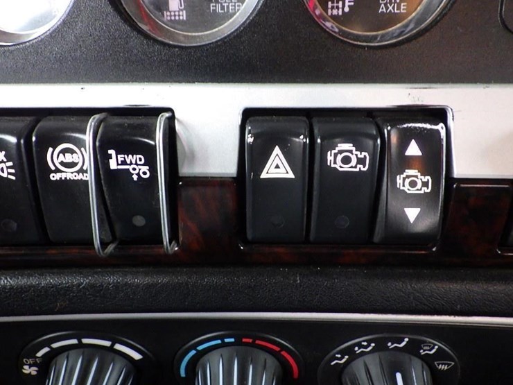 2016-kenworth-w900-image-96