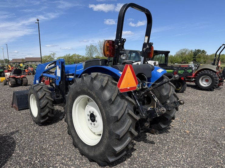 new-holland-tn60a-image-6