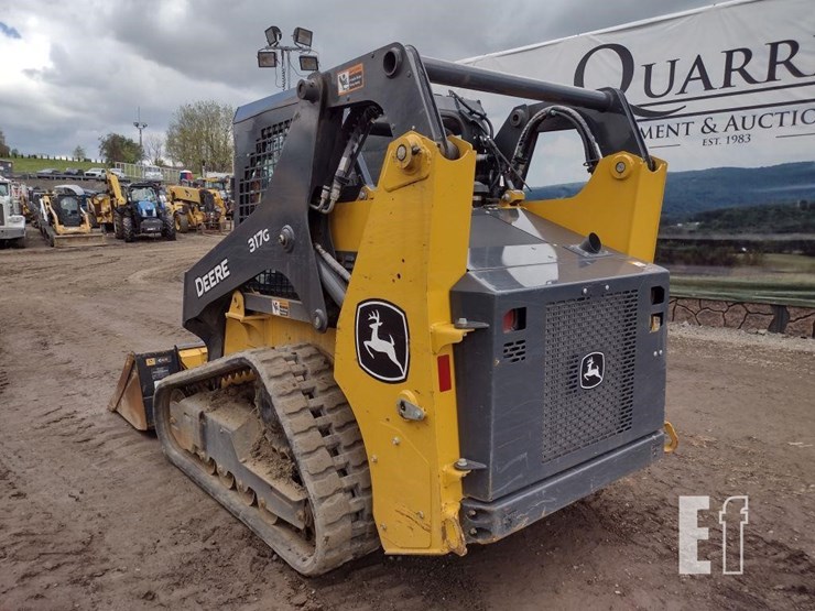 2022-deere-317g-image-31