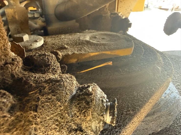 2013-caterpillar-950k-image-65