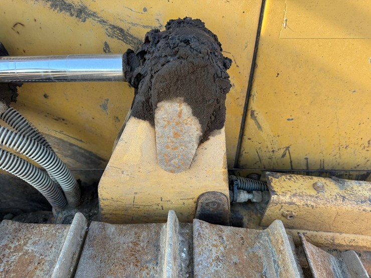 caterpillar-d4g-lgp-image-23