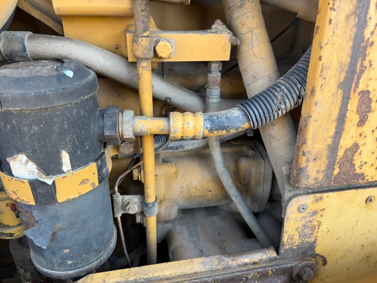 caterpillar-d4h-lgp-image-48