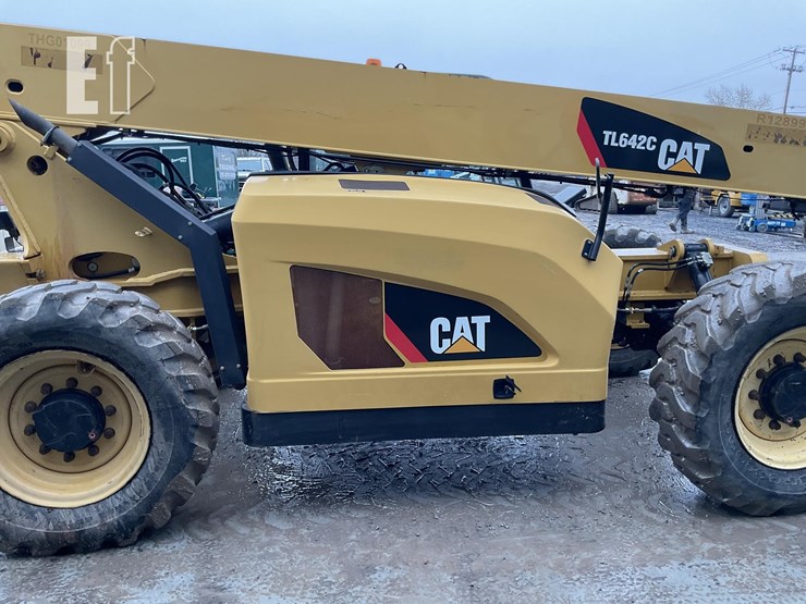 2014-caterpillar-tl642c-image-5