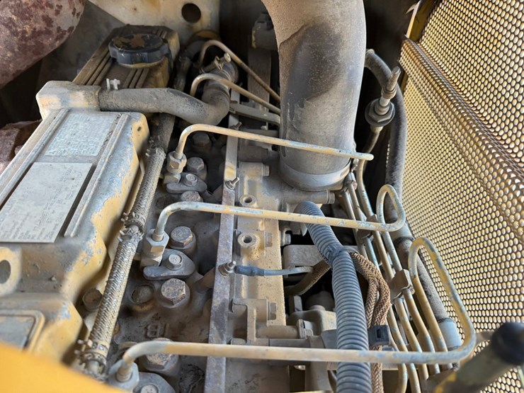 caterpillar-d4g-lgp-image-41