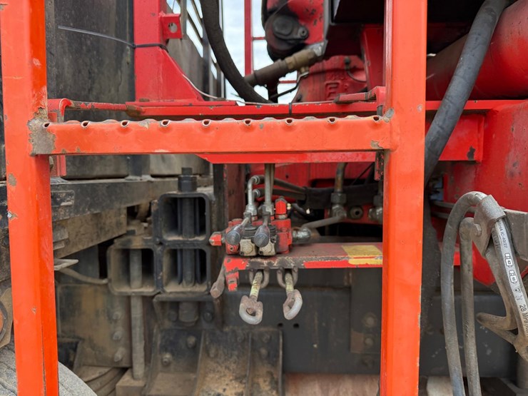 #6443-•-2003-sterling-boom/crane-truck-image-62