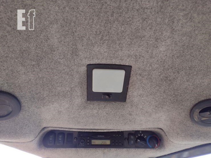 2007-deere-700j-xlt-image-6