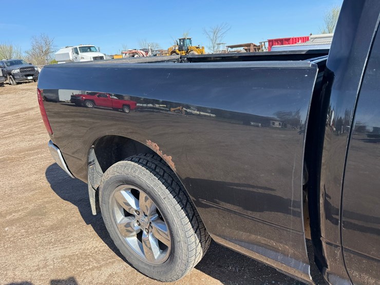 2016-dodge-1500-image-26