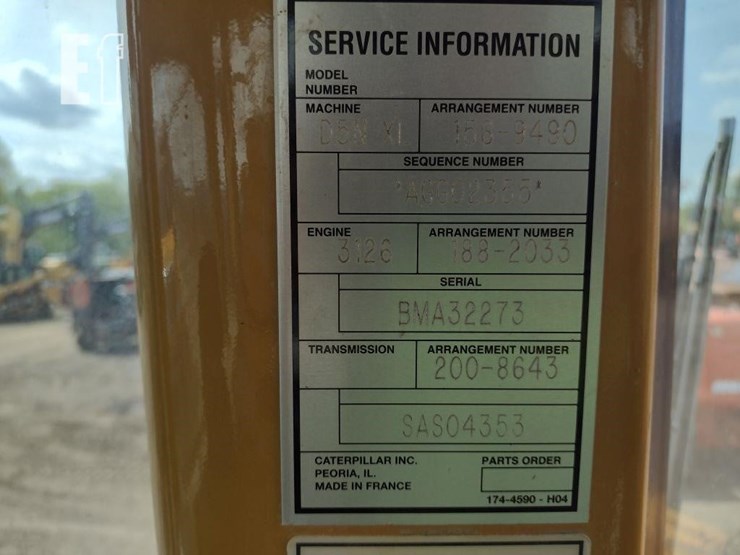 2006-caterpillar-d5n-xl-image-11