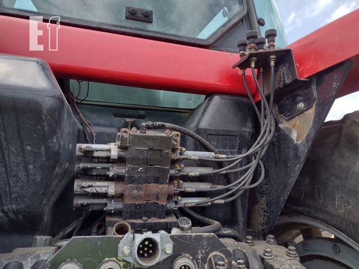 massey-ferguson-8270-image-31