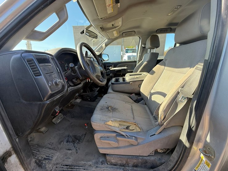 2015-chevrolet-2500-image-31