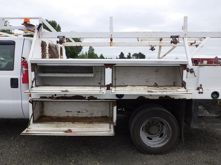2015-ford-f550-image-13