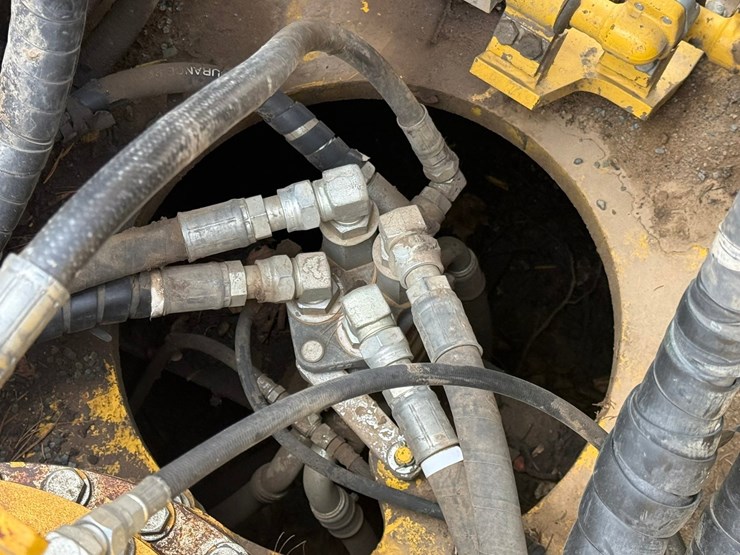 komatsu-pc490-lc-11-image-33