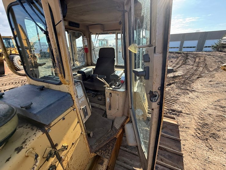 caterpillar-d4h-lgp-image-54