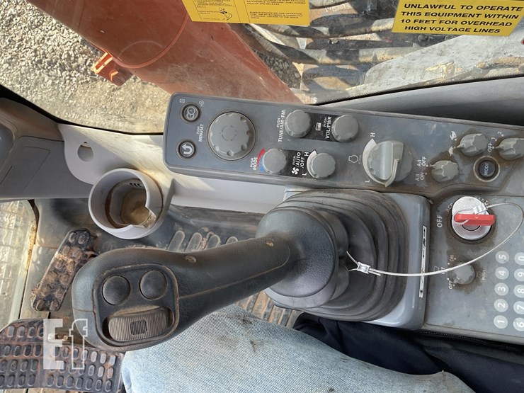 2019-hitachi-zx300-lc-6-image-13