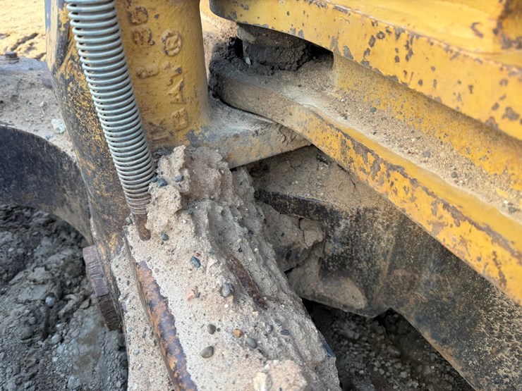 caterpillar-d4h-lgp-image-14