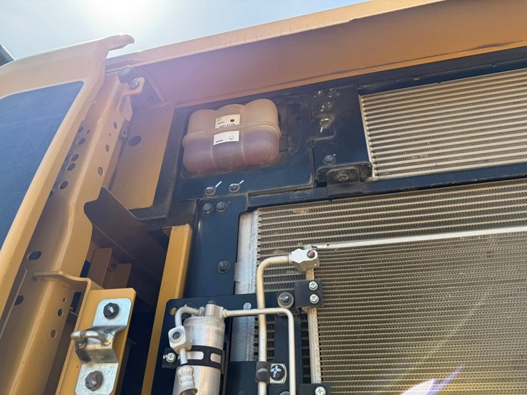 caterpillar-336-image-63