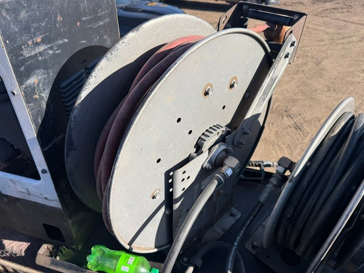 2017-ford-f550-xl-image-43