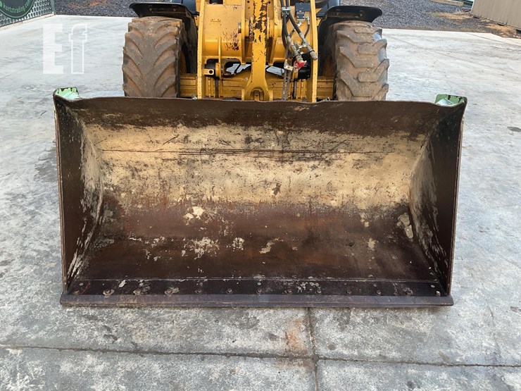 2015-caterpillar-908h2-image-9