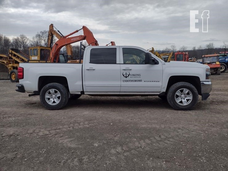 2017-chevrolet-1500-image-3
