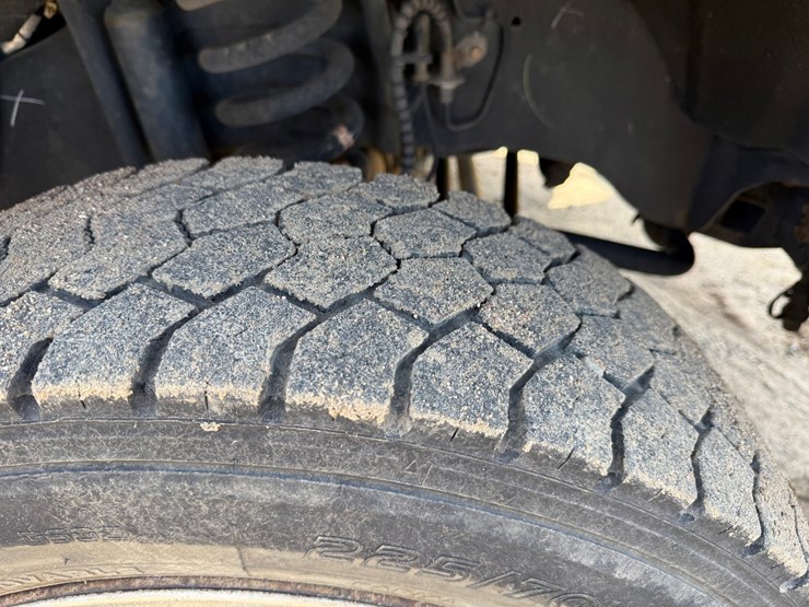 2020-ford-f550-xl-image-63