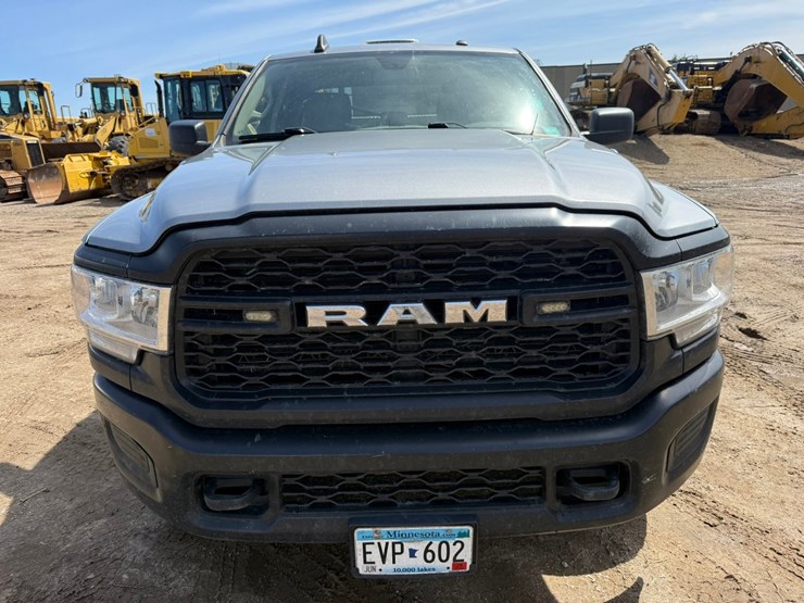 2021-dodge-2500-image-8