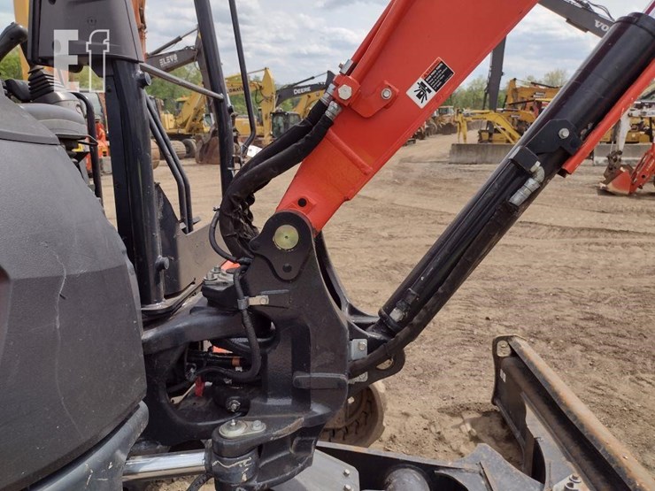 2023-kubota-u55-5-image-30