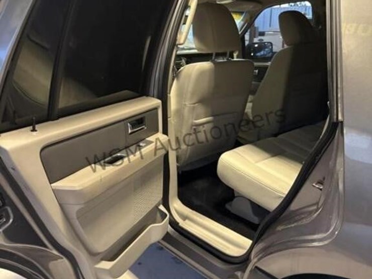 2014-ford-expedition-image-26