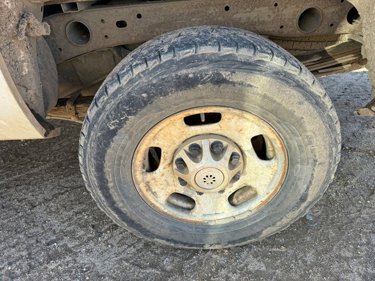 2013-chevrolet-2500-image-50