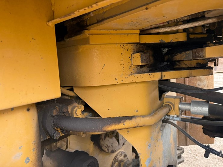 caterpillar-966d-image-57