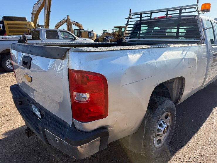 2014-chevrolet-2500-image-25