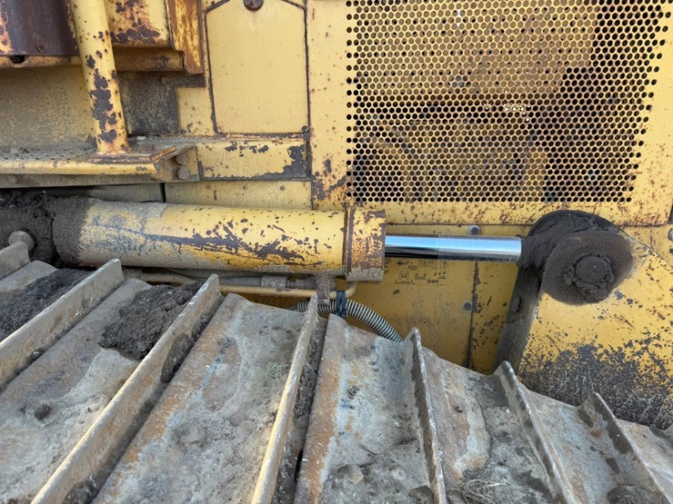 caterpillar-d4h-lgp-image-34