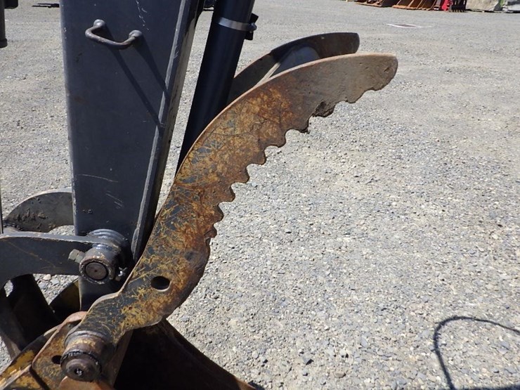 2012-john-deere-60d-image-18