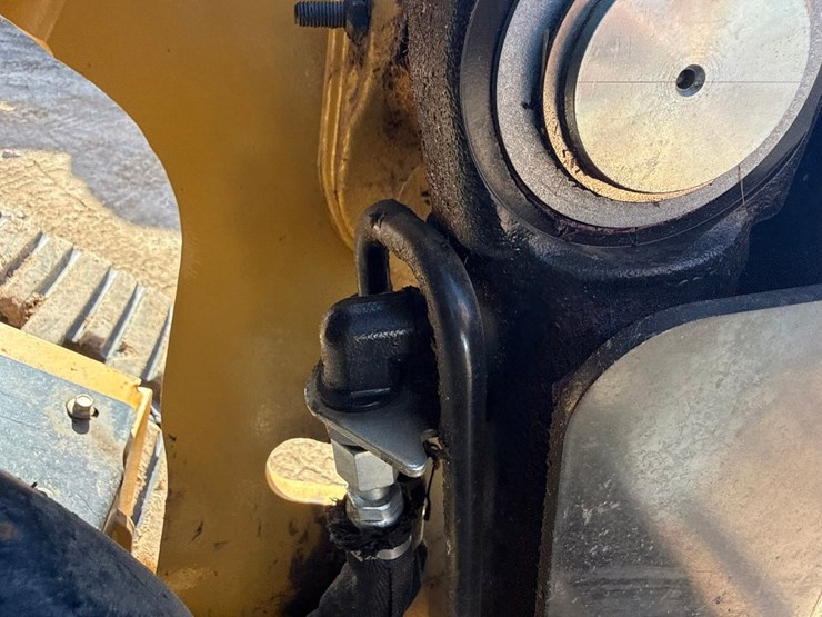 caterpillar-255-image-17