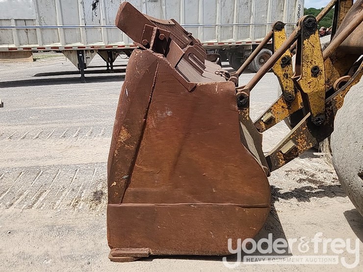 caterpillar-966c-image-24