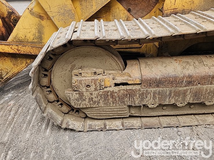 deere-655b-image-17