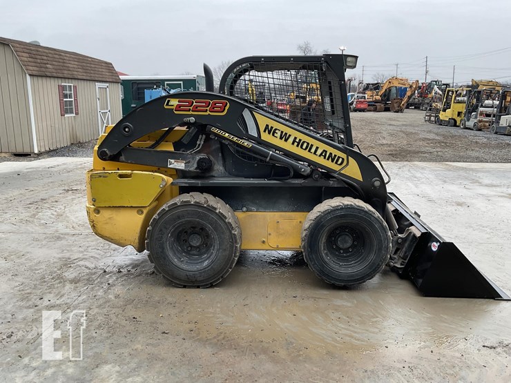 2018-new-holland-l228-image-5