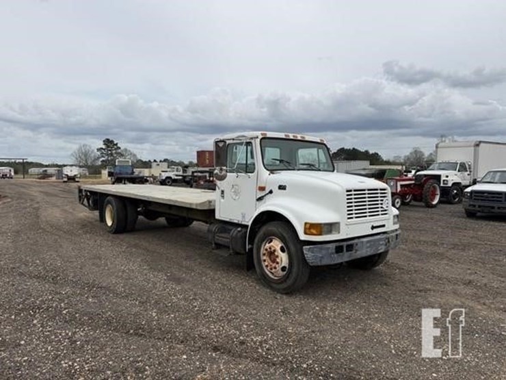 2000-international-4700-image-7