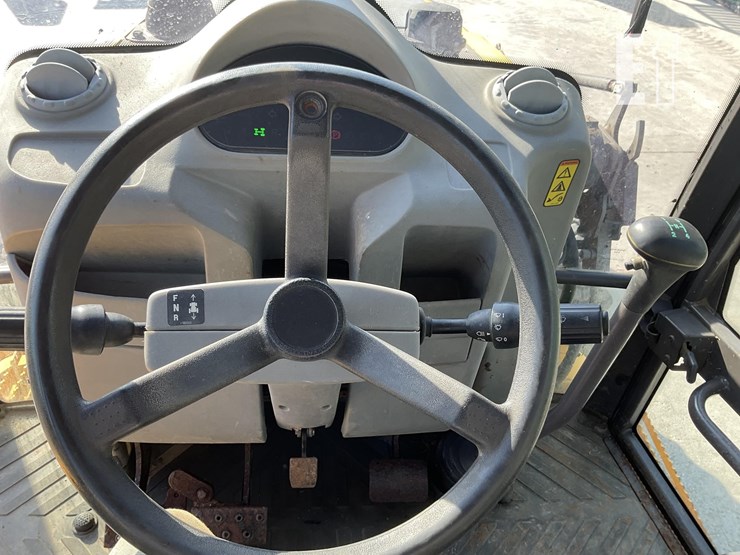 2005-volvo-bl70-image-16