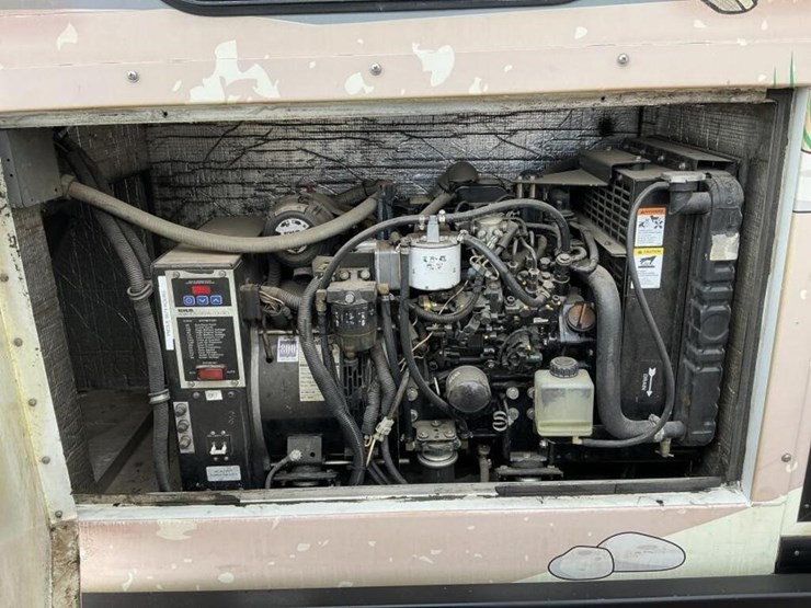 2007-ford-f550-image-9