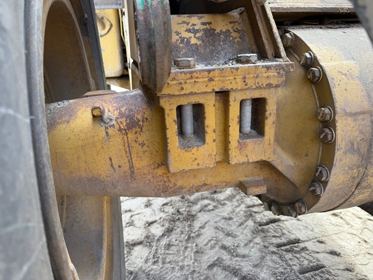 caterpillar-950f-image-29