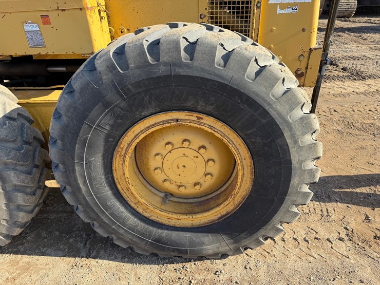 caterpillar-140g-image-97
